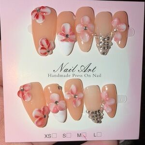 Handmade Pink Floral Press-On Nails - Set